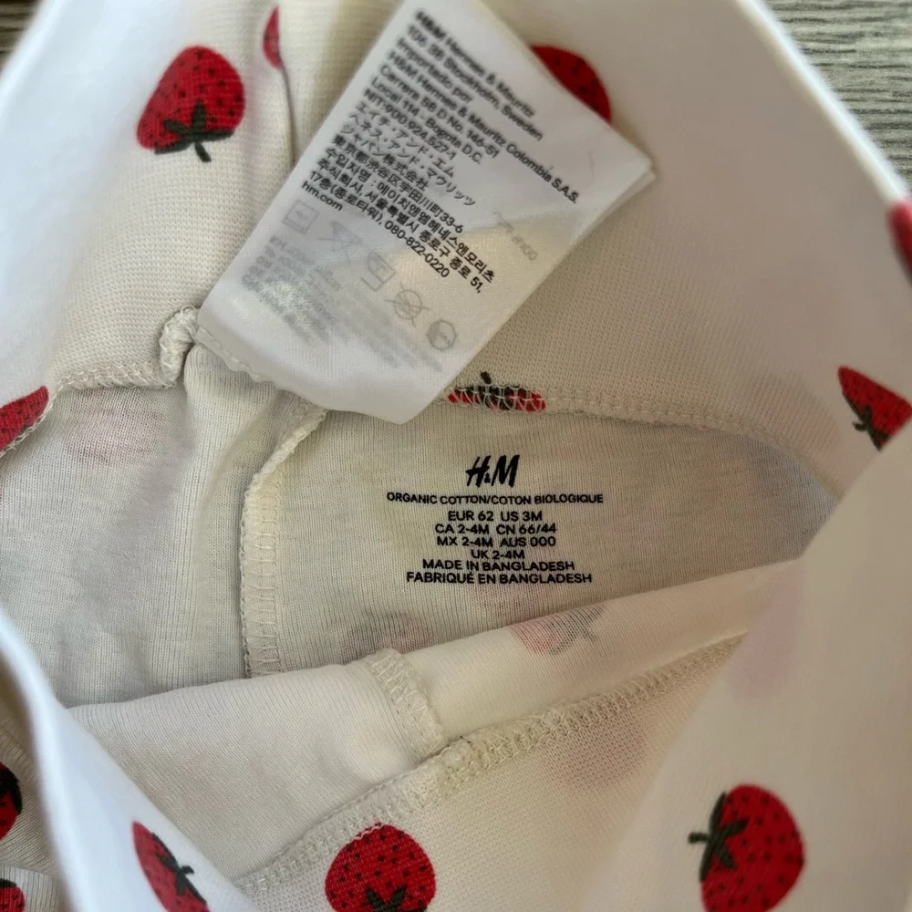 H&M Baby Girl Strawberry Leggings Thick Waistband White and Red Size 3 Months